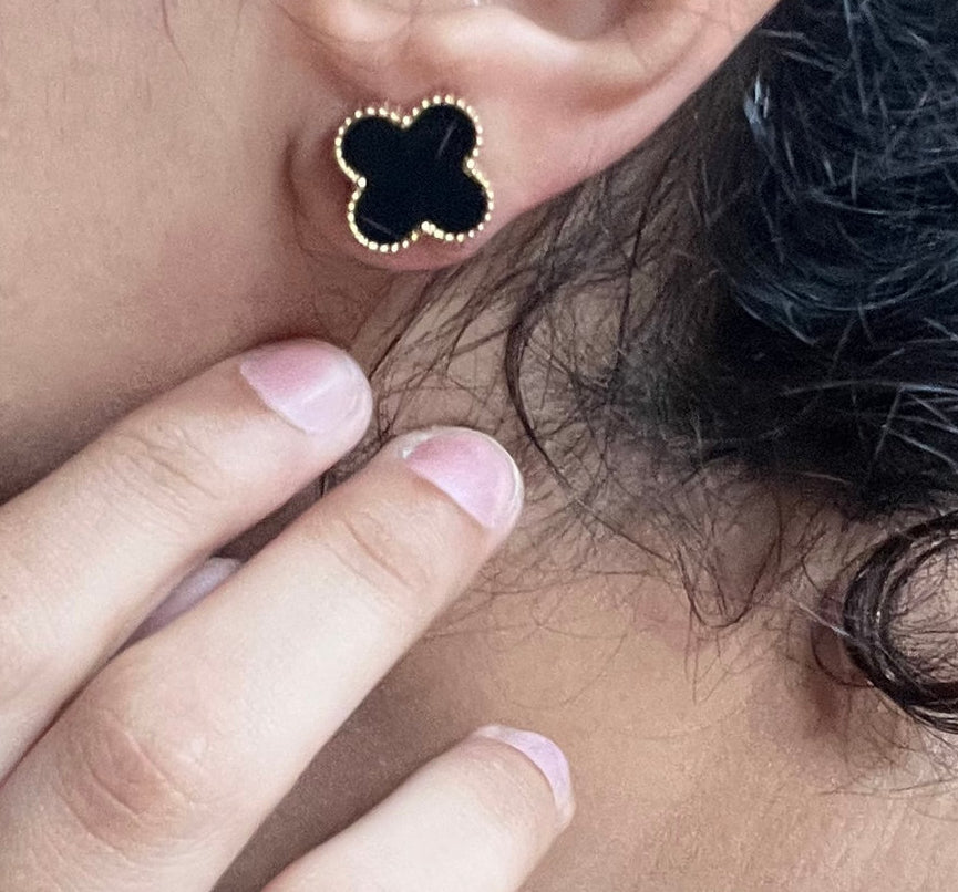 Clover studs