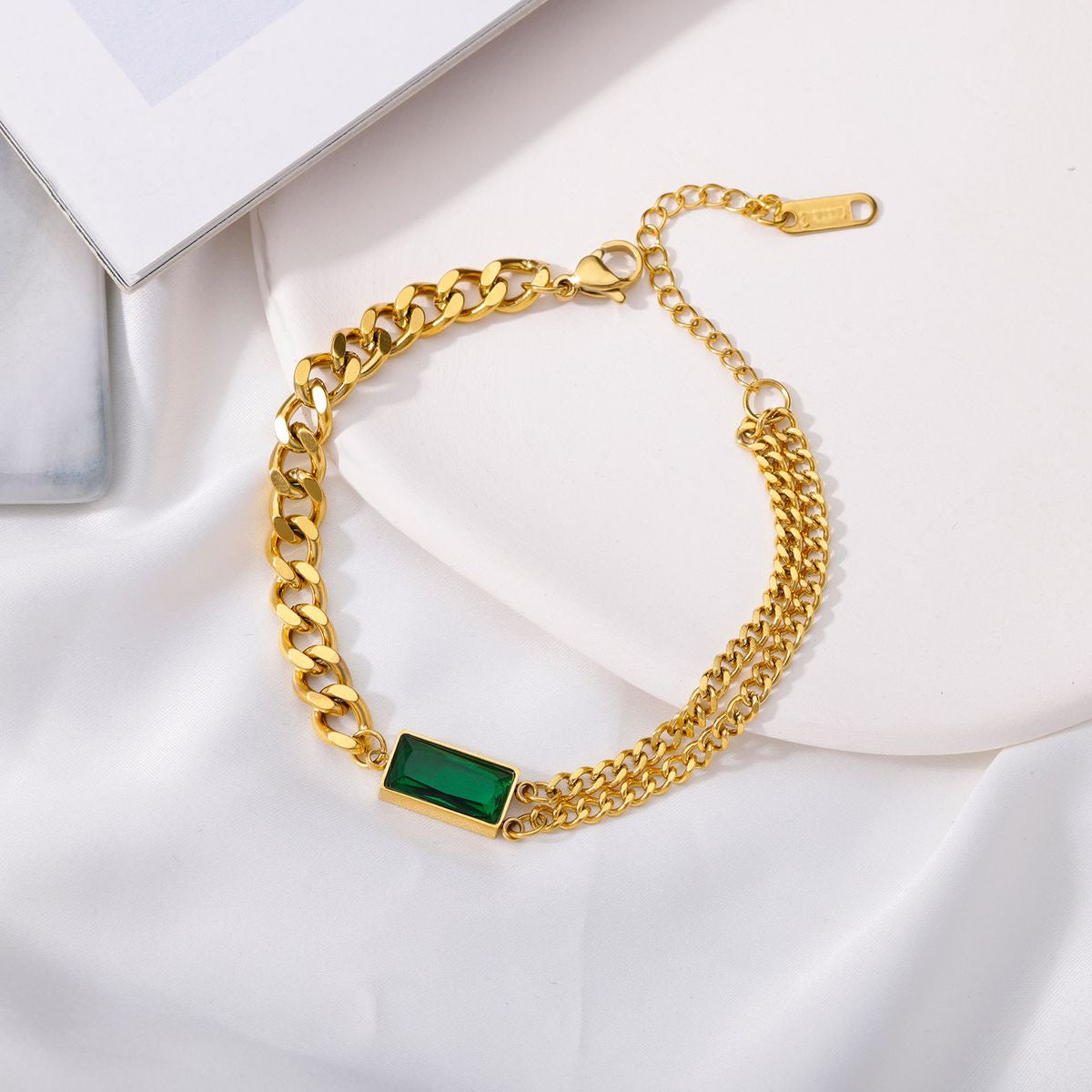 Emerald bracelet