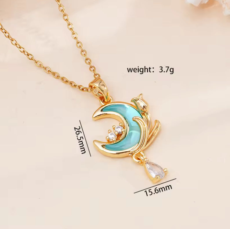 Lunar necklace