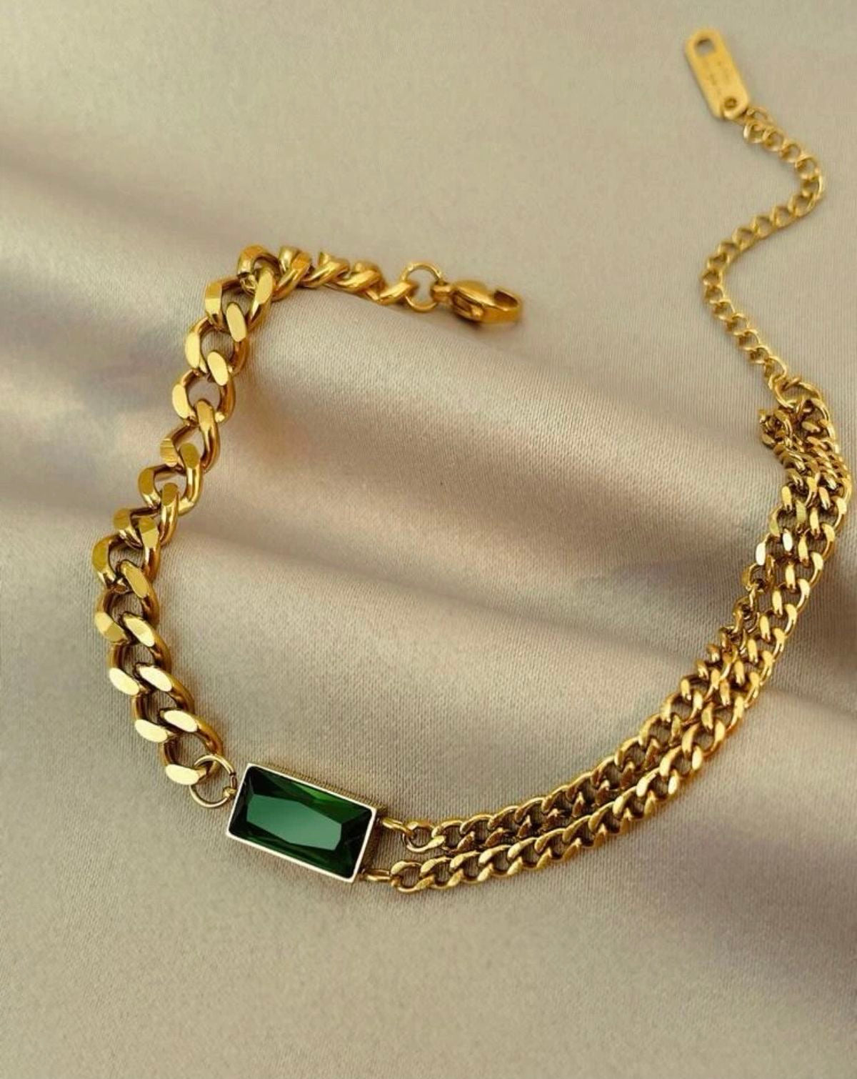 Emerald bracelet
