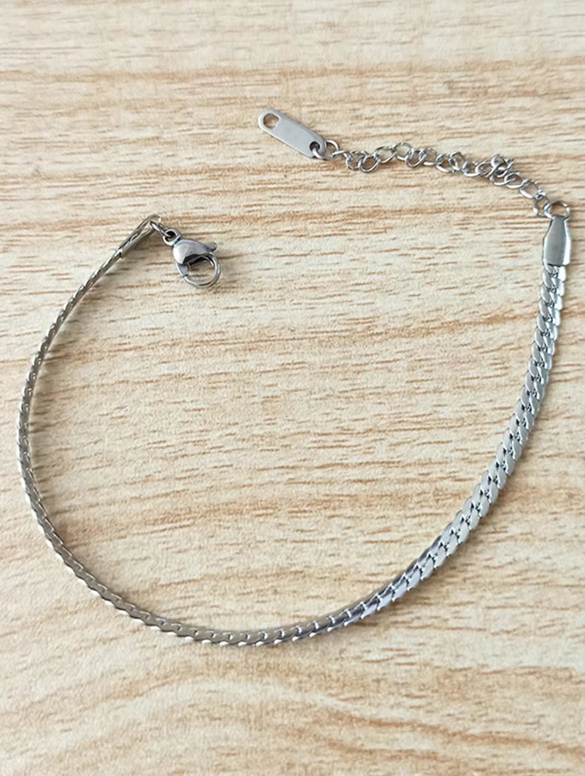 Minimal bracelet