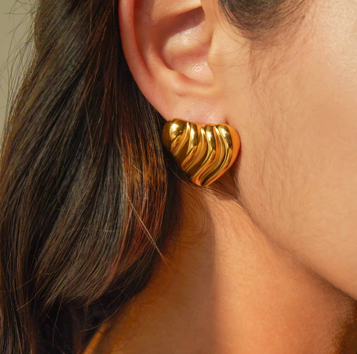 Bold earring