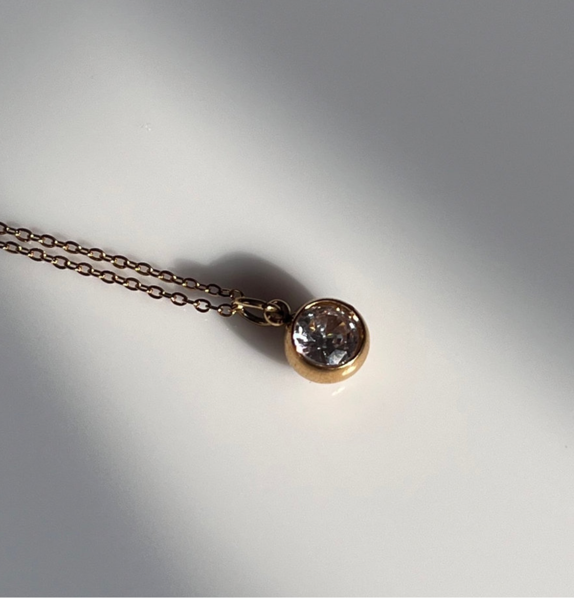 Round  solitaire necklace