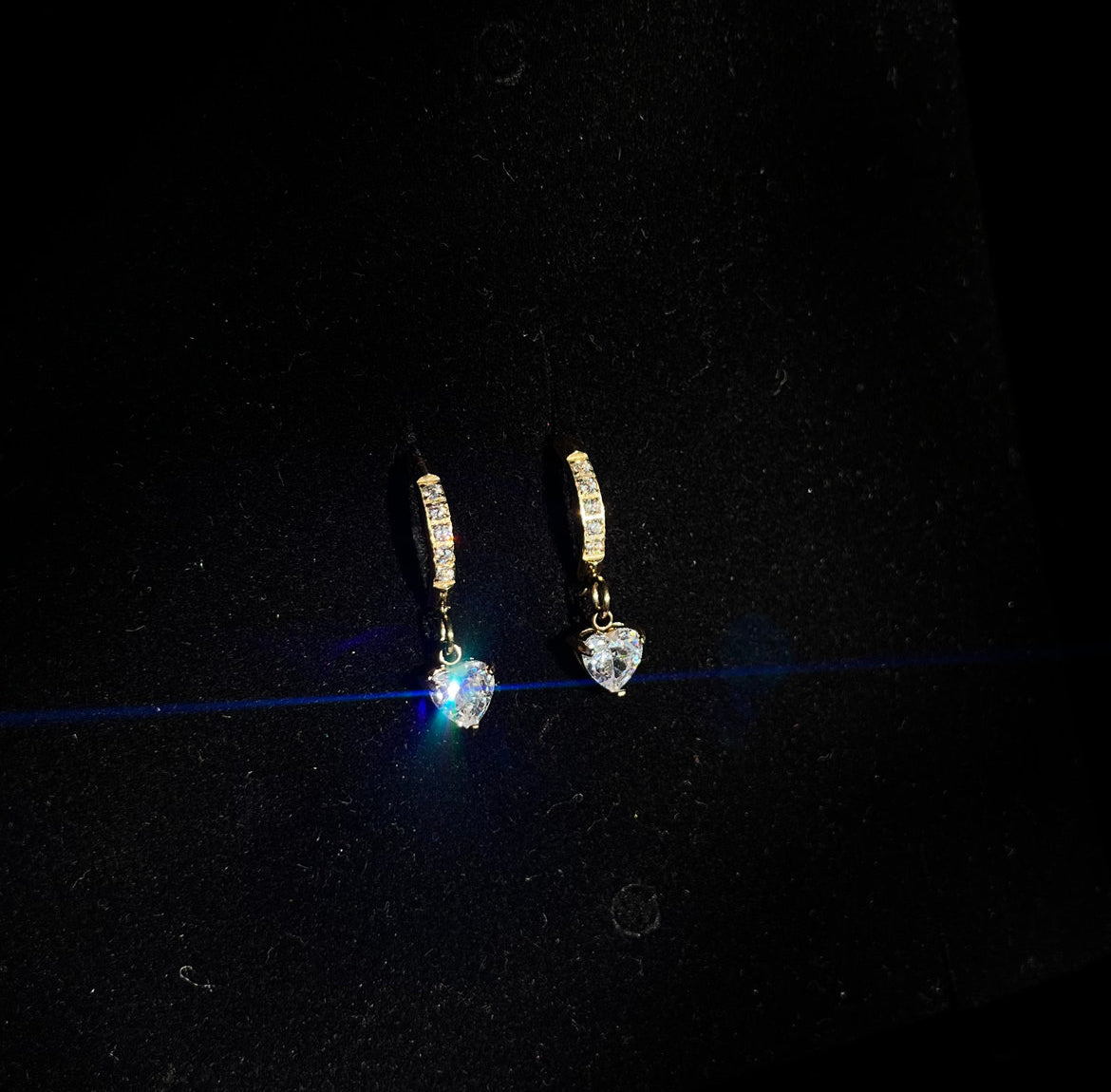 Mini heart drop earring