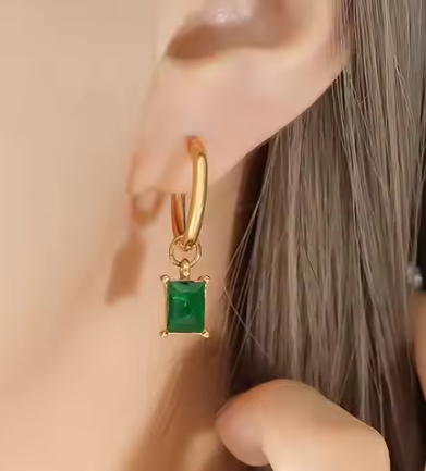 Emerald earring