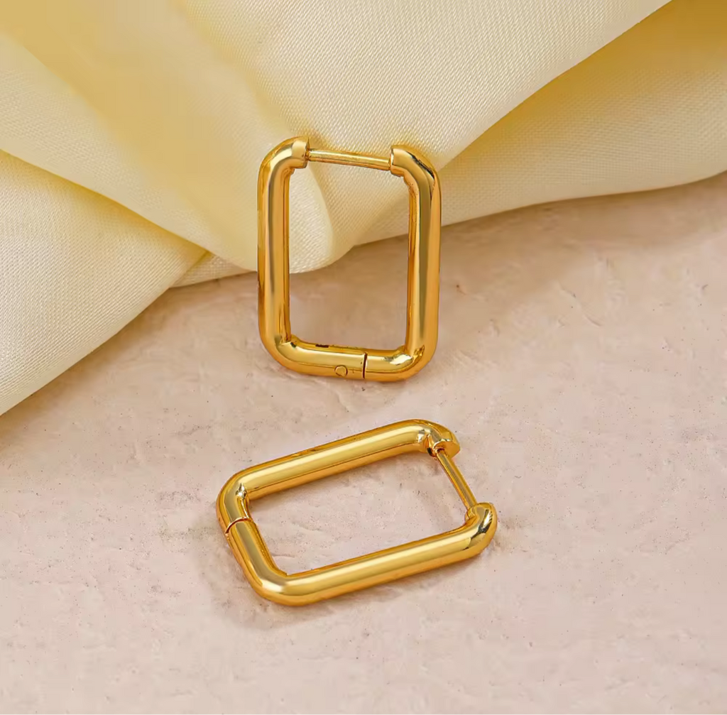 Agatha hoops