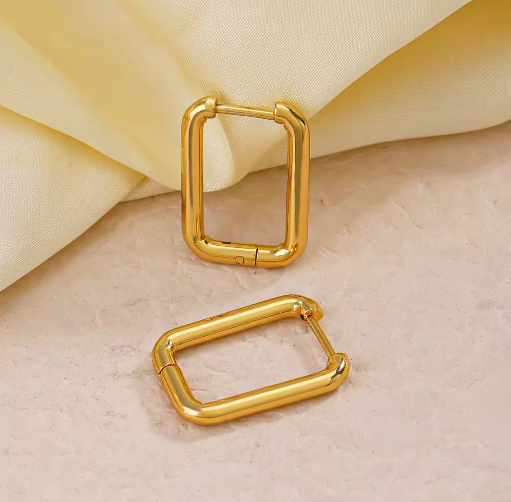 Agatha hoops