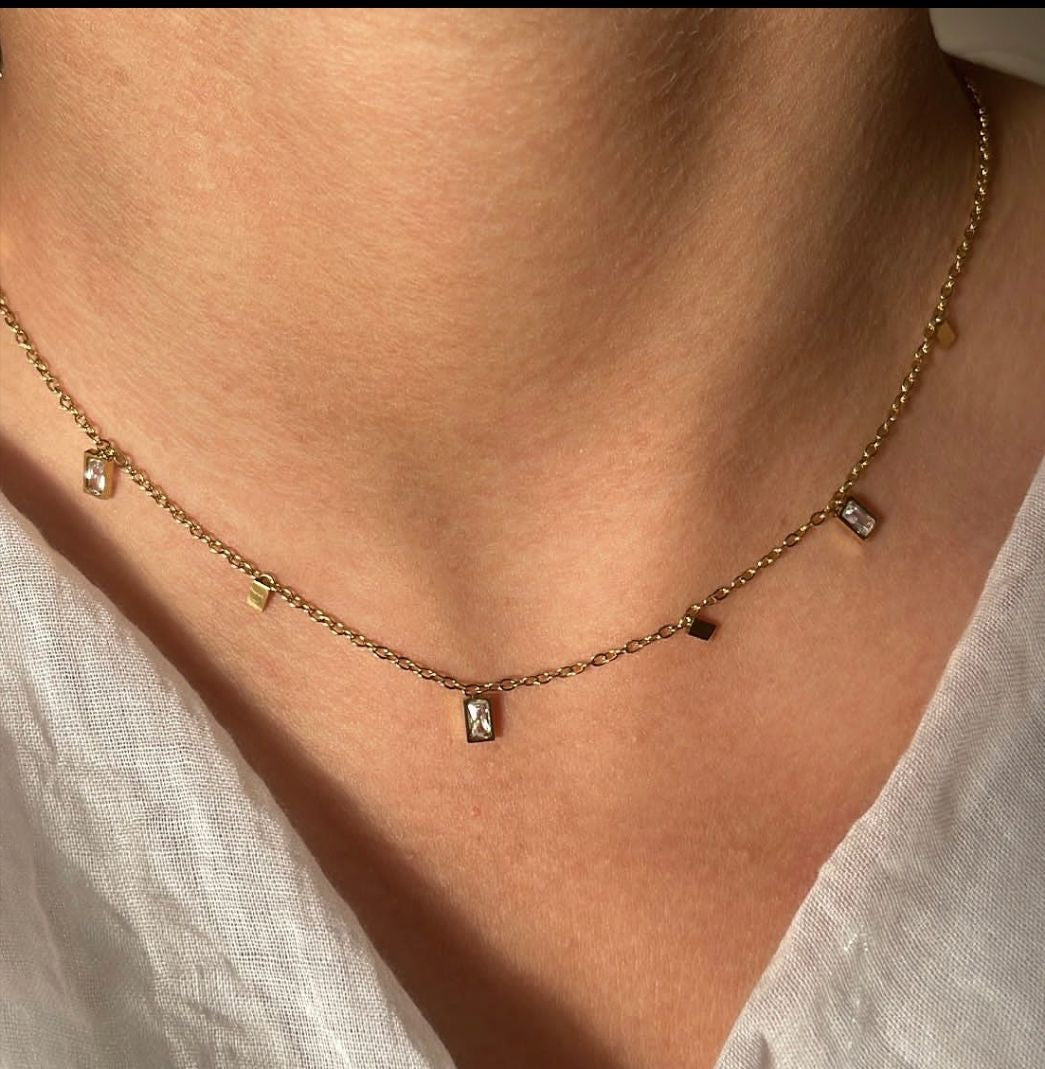 Arah necklace