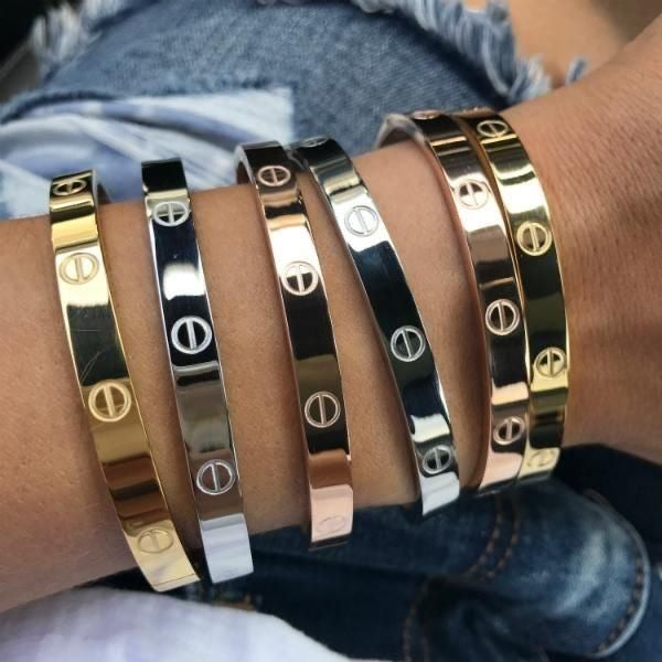 Cartie bracelet ( size -18)