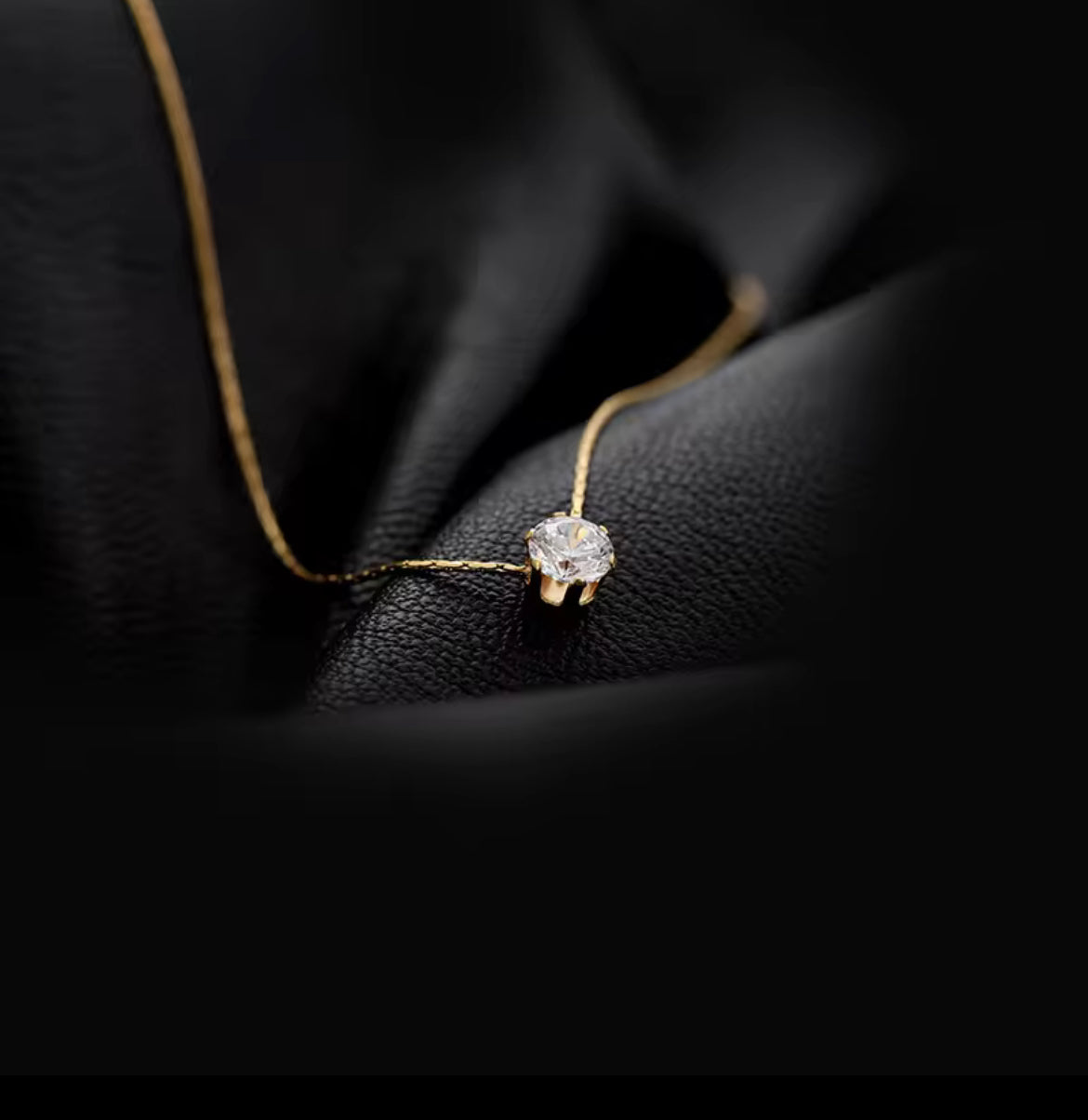 Solitaire necklace