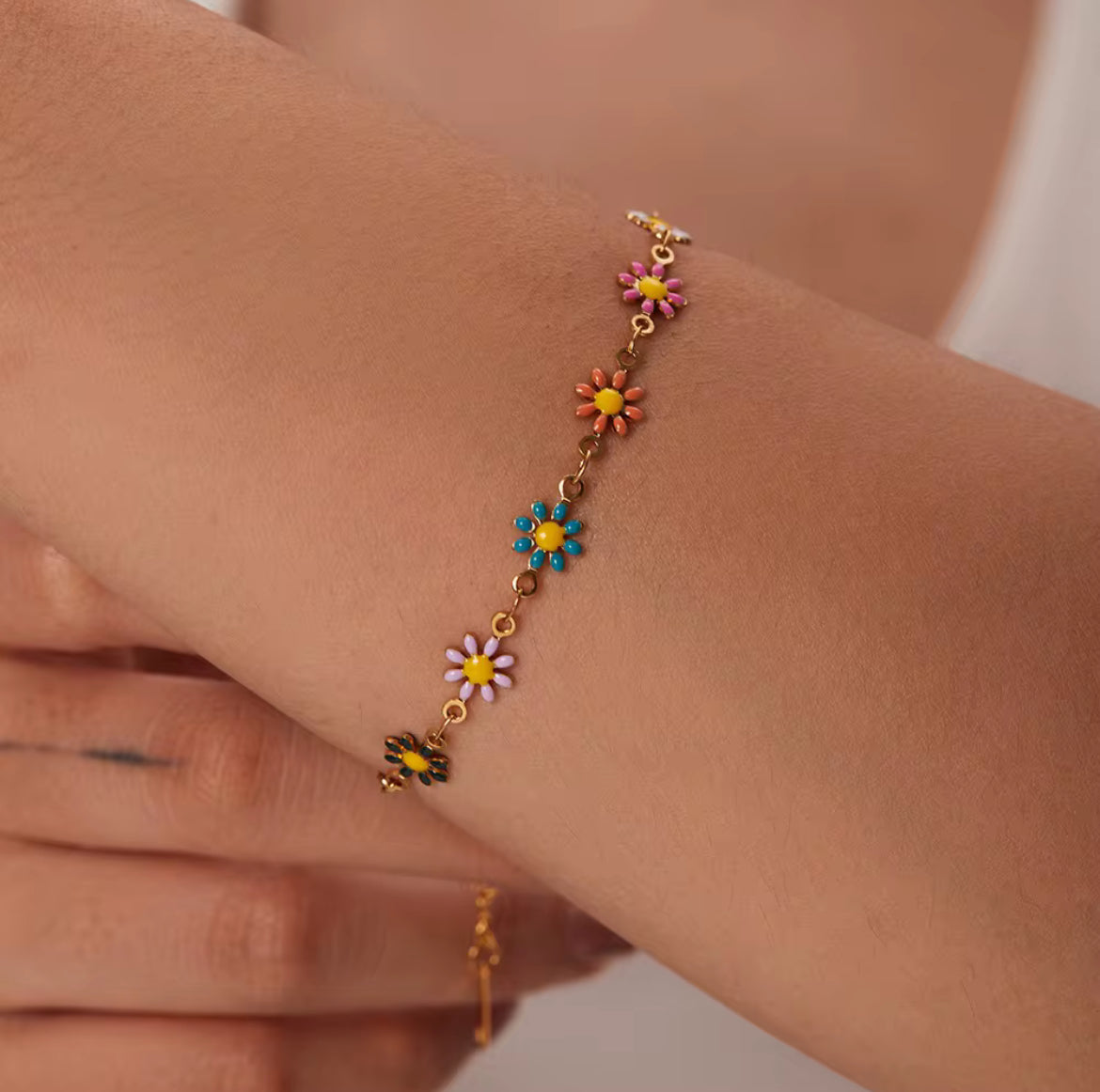 Daisy bracelet