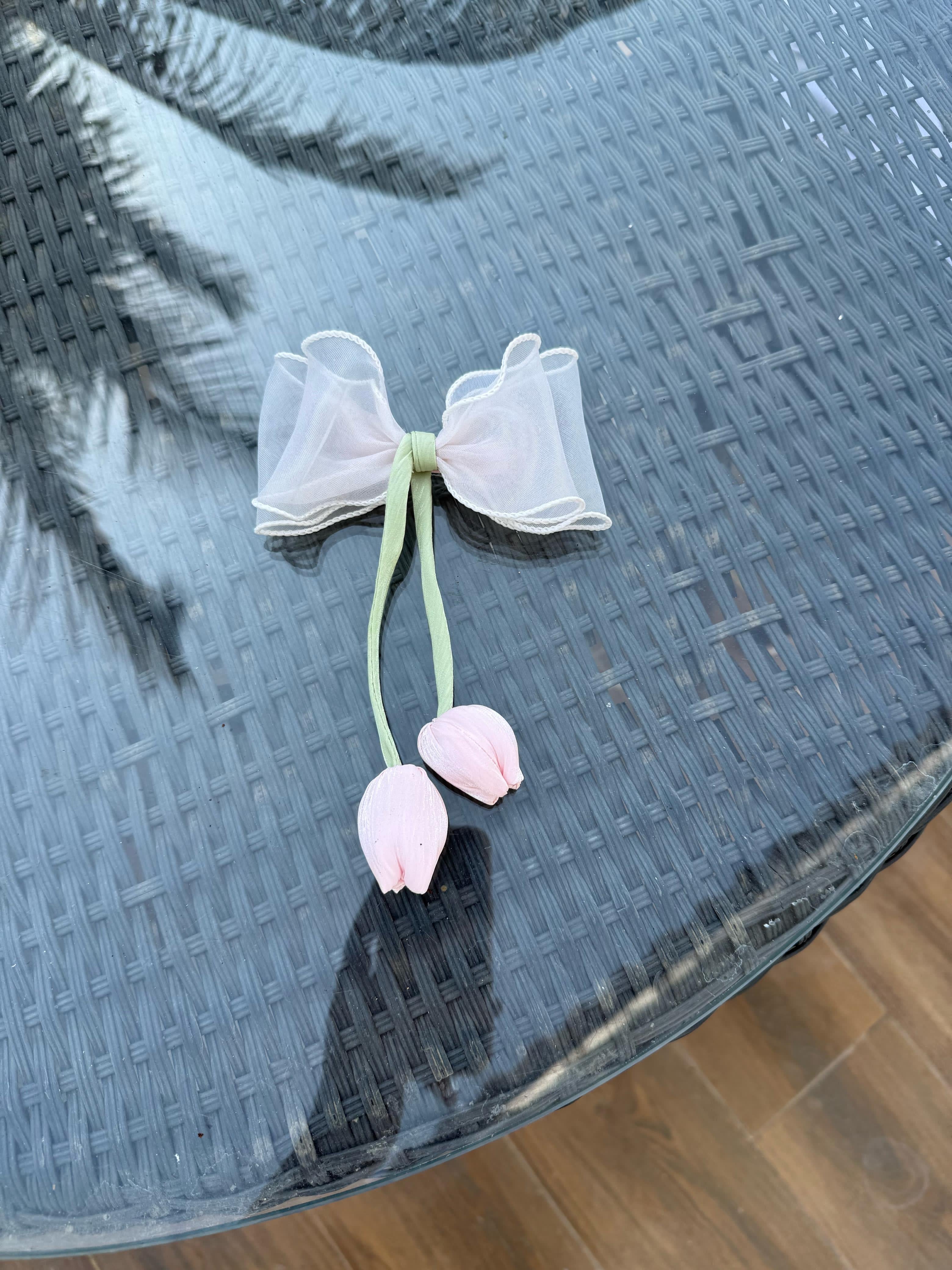 Tulip bow / bag charm