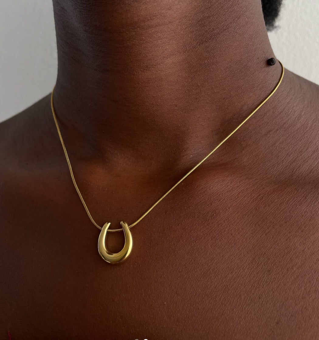 Reinaya necklace