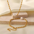 Bella necklace and bracelet