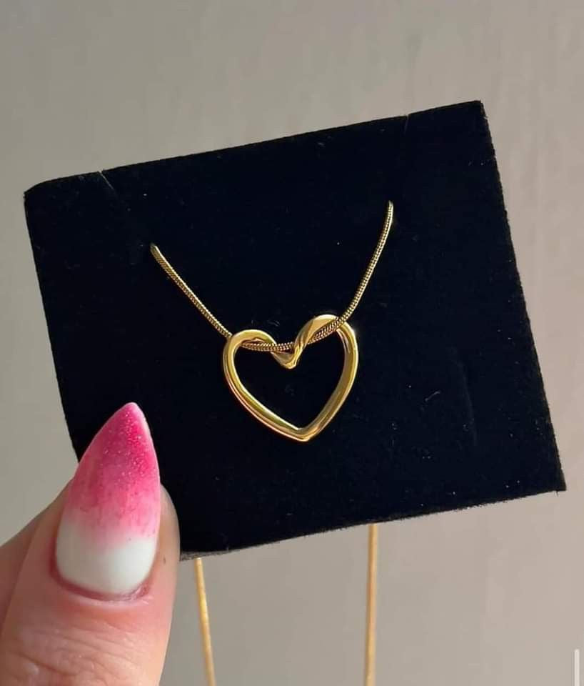 Dil necklace