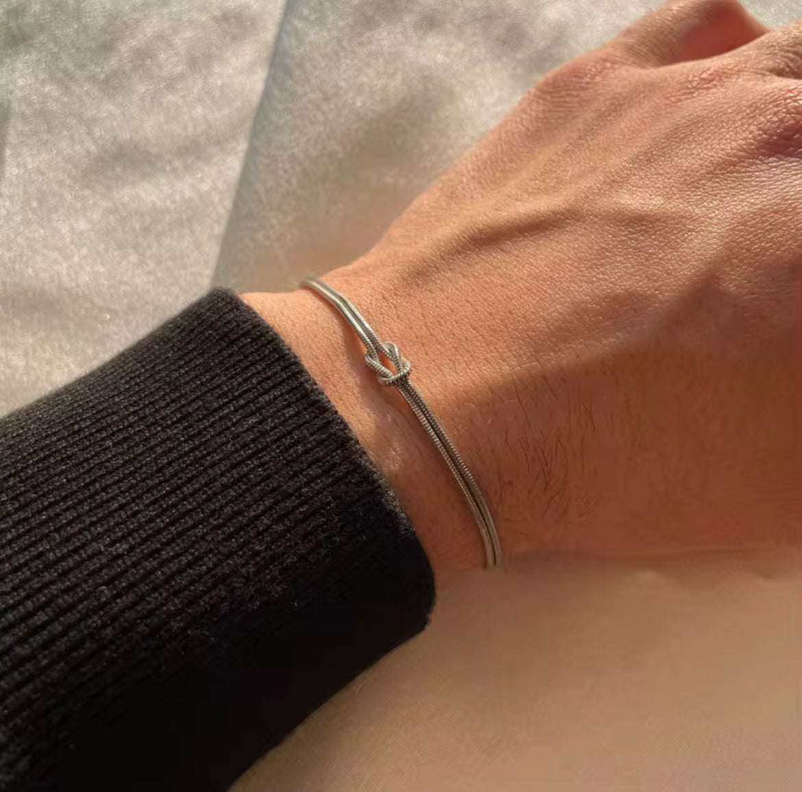 The KNOT bracelet