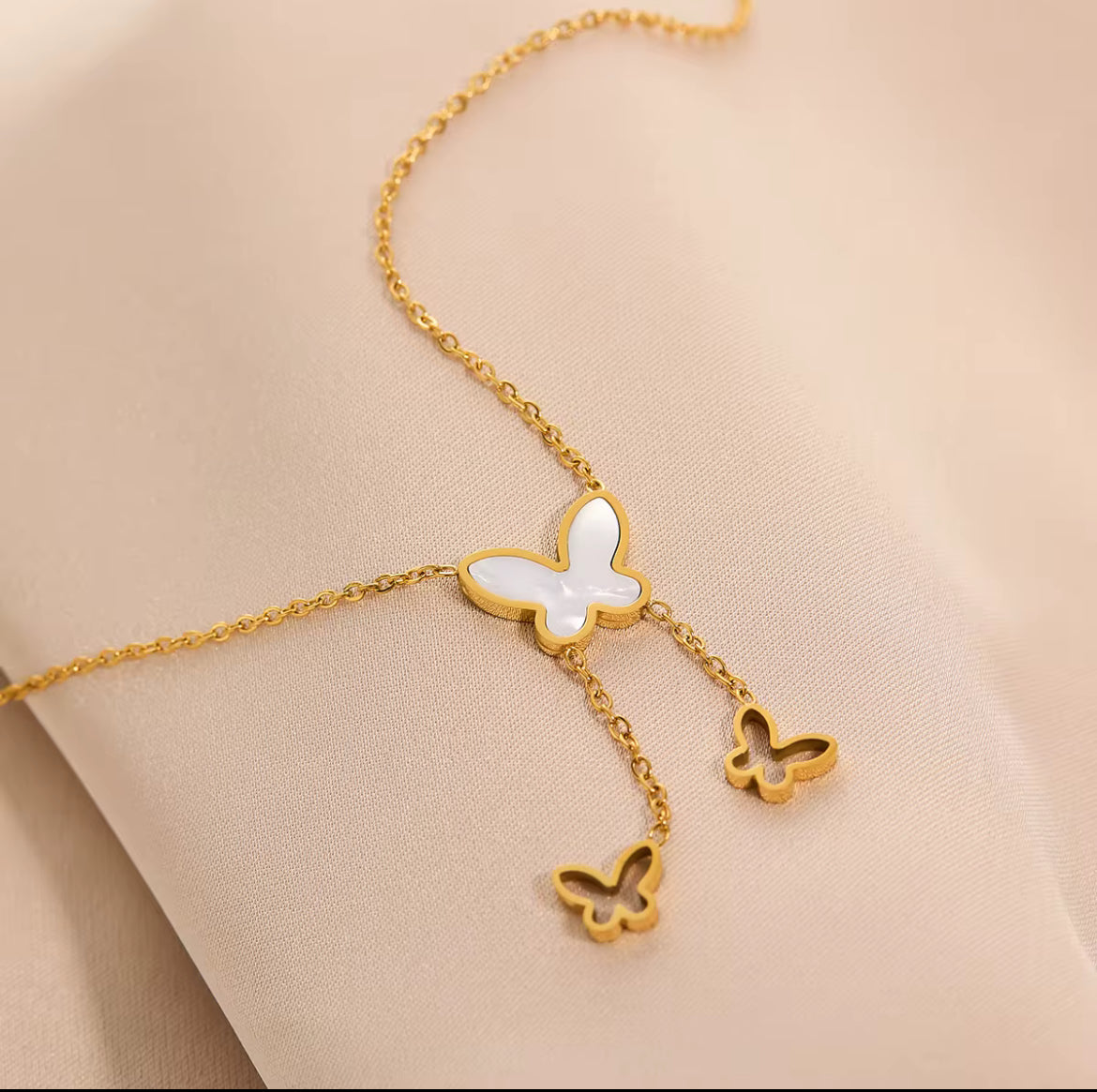 Titli necklace