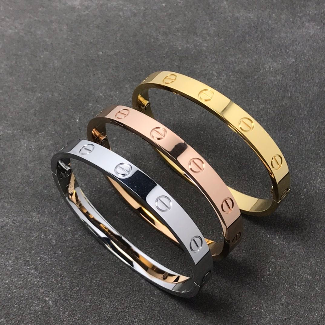 Cartie bracelet ( size -18)