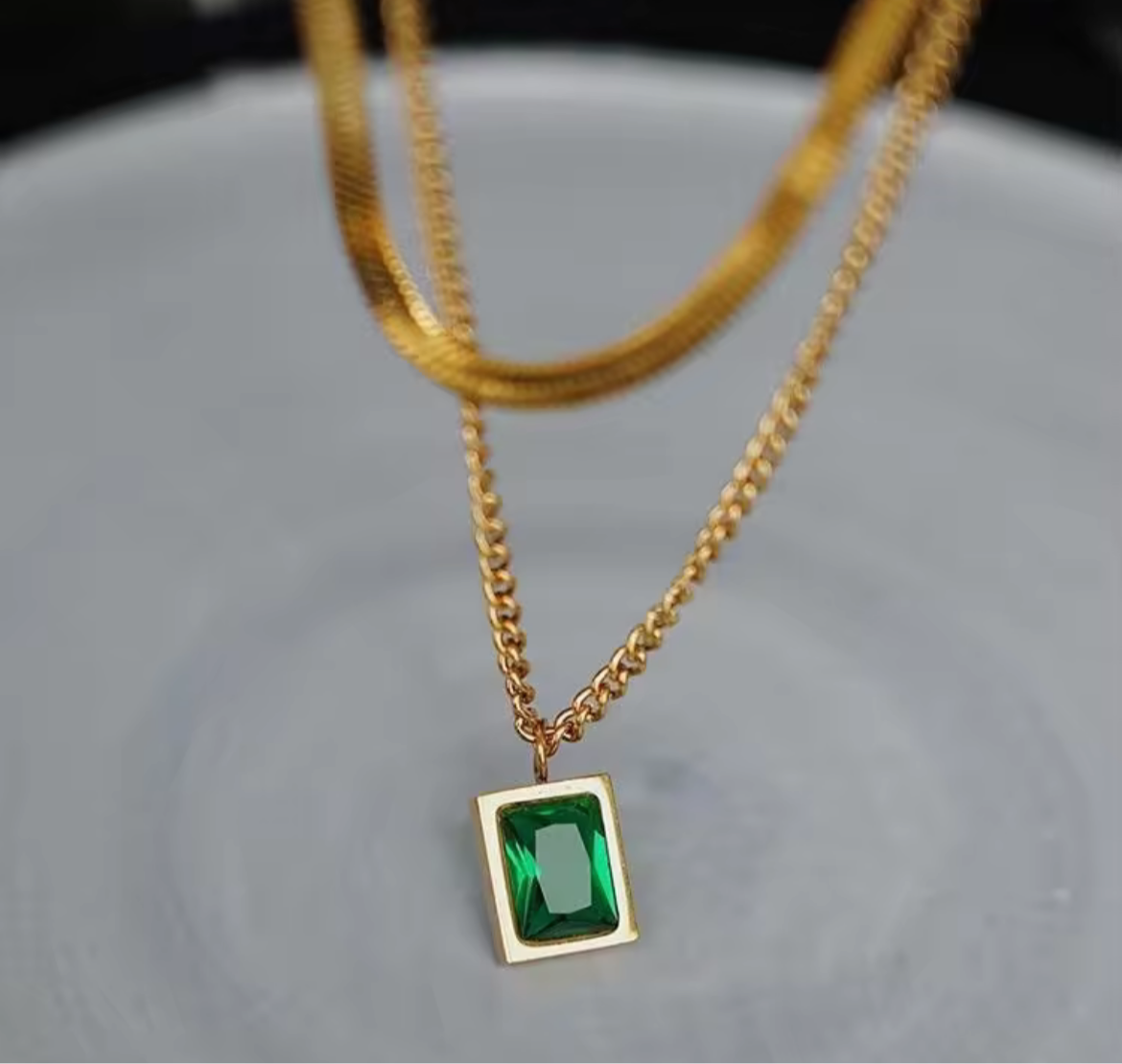 Emerald layer necklace