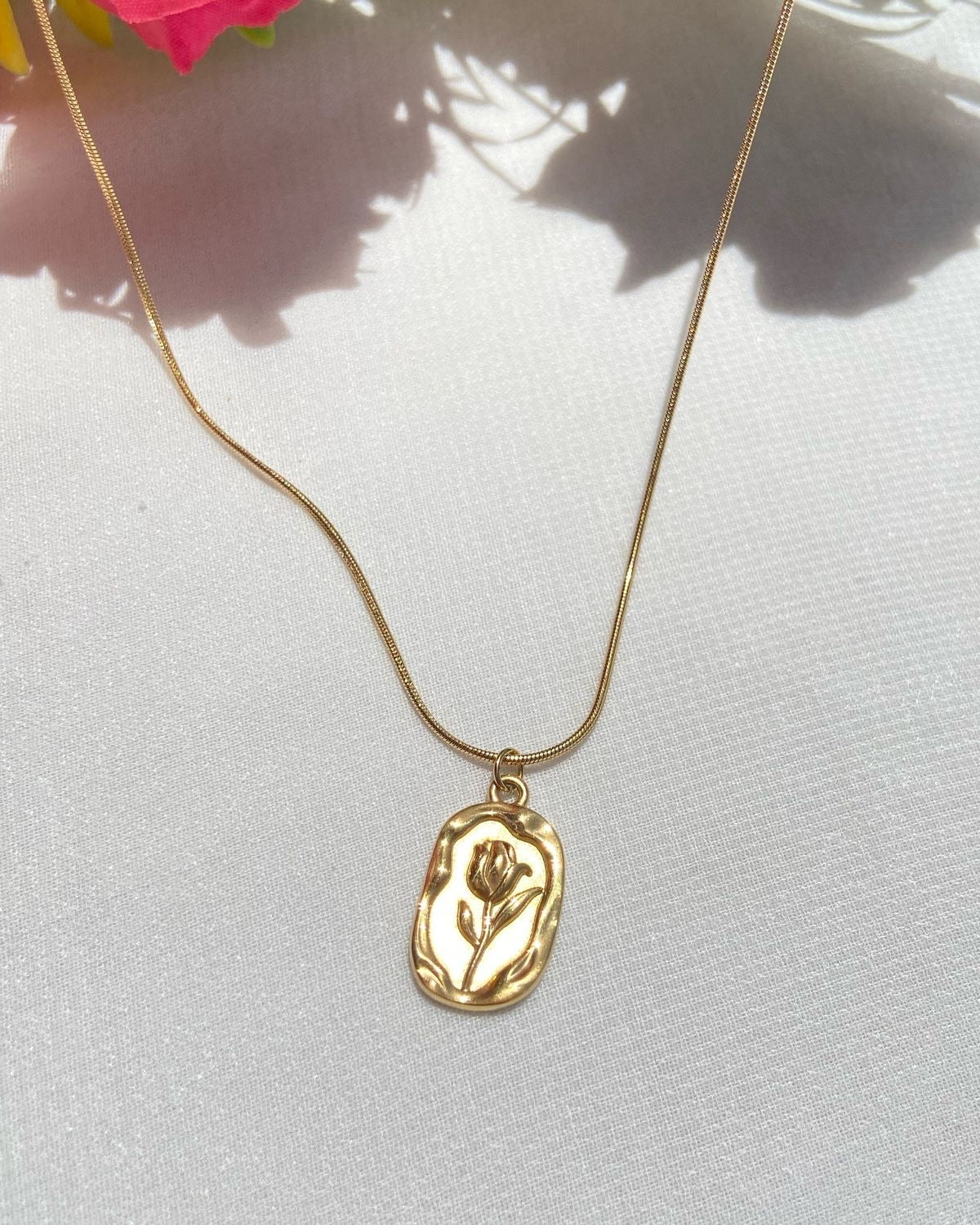 Rosy necklace