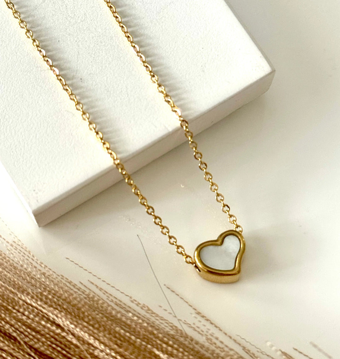Mini heart necklace