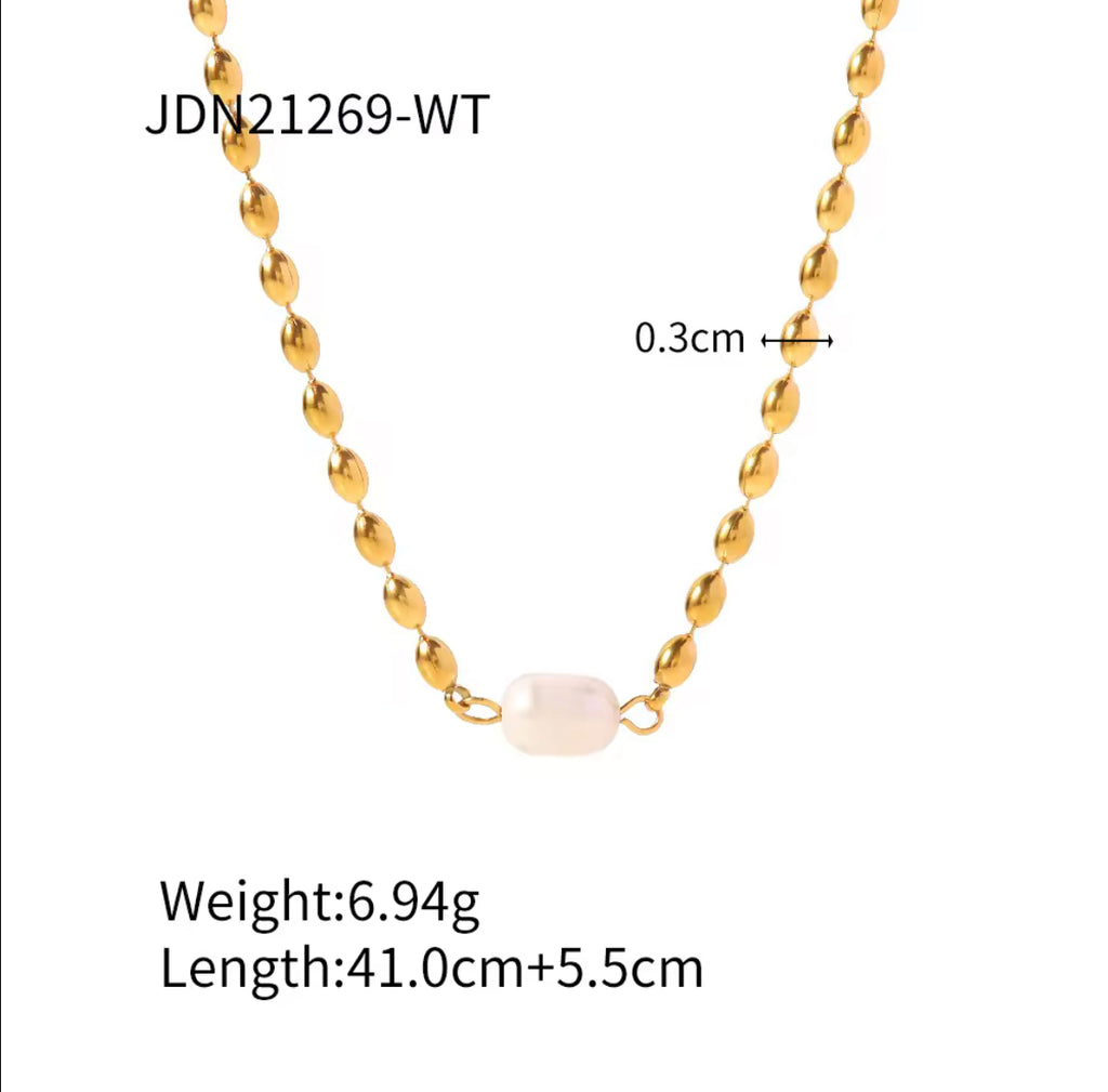 Bella necklace and bracelet