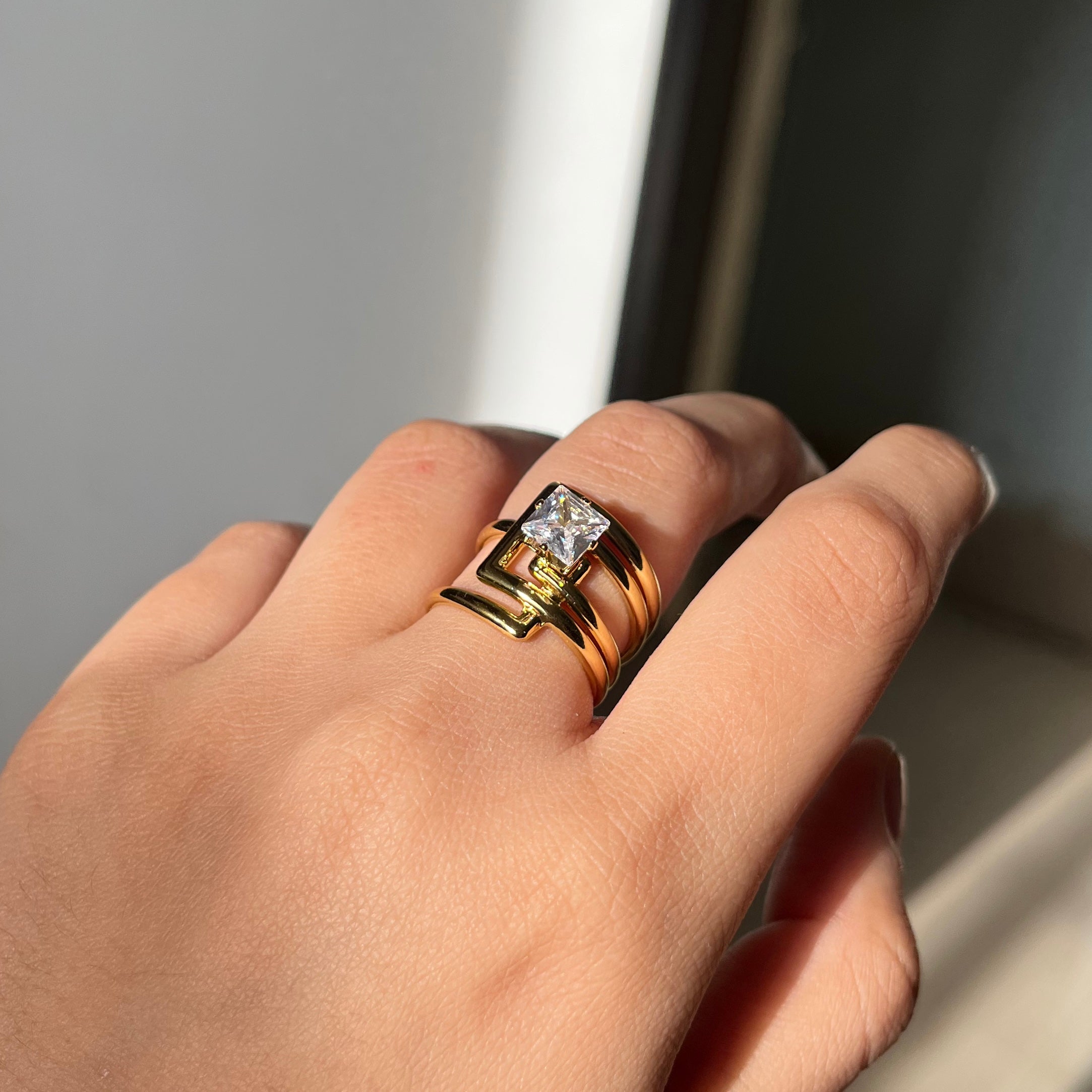 Rie ring