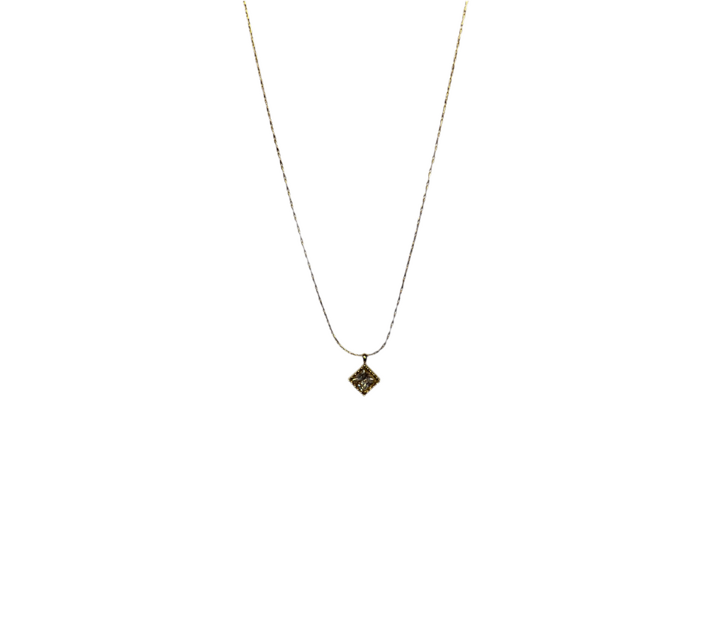 Dainty necklace