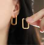 Agatha hoops