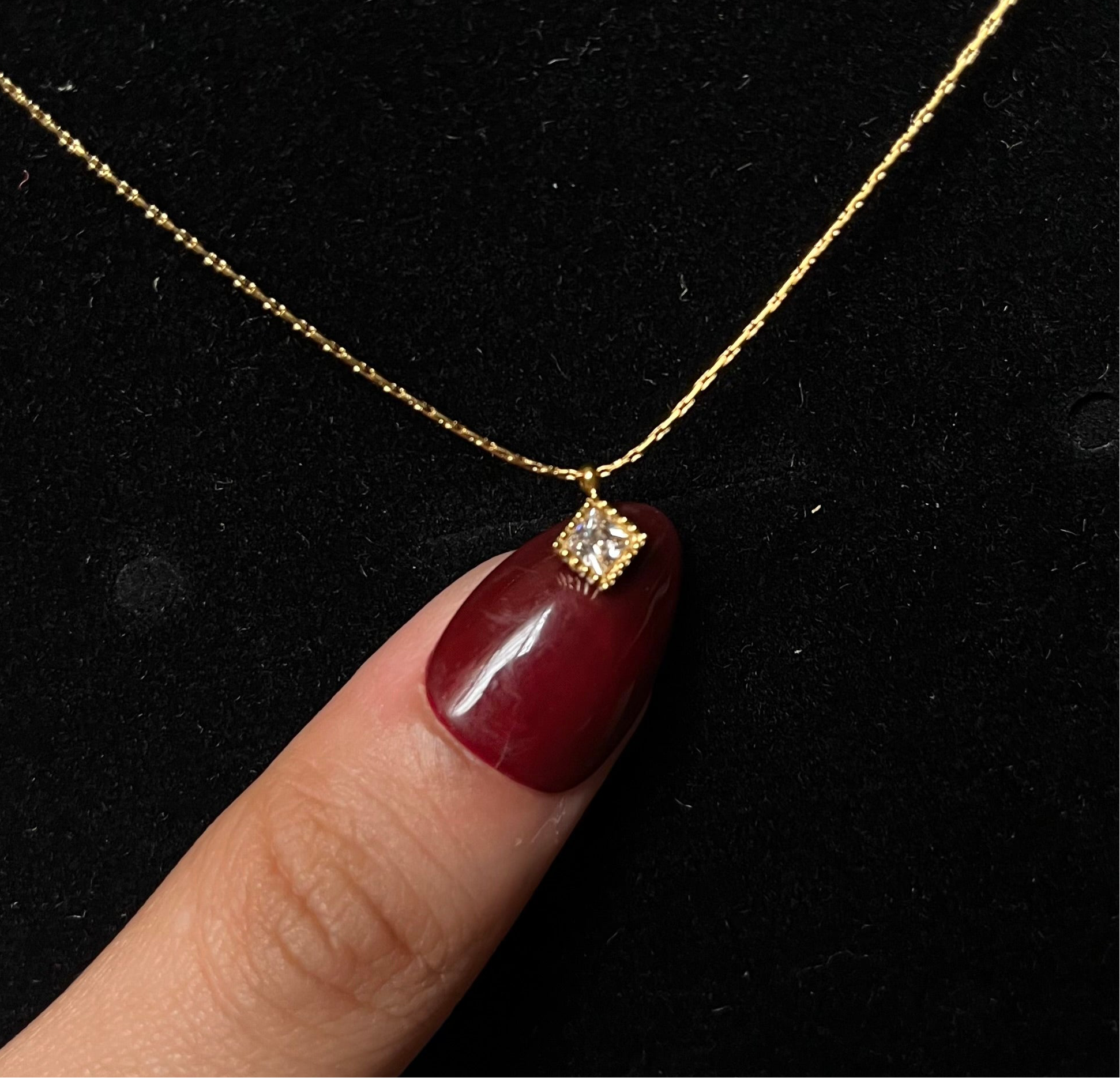Dainty necklace