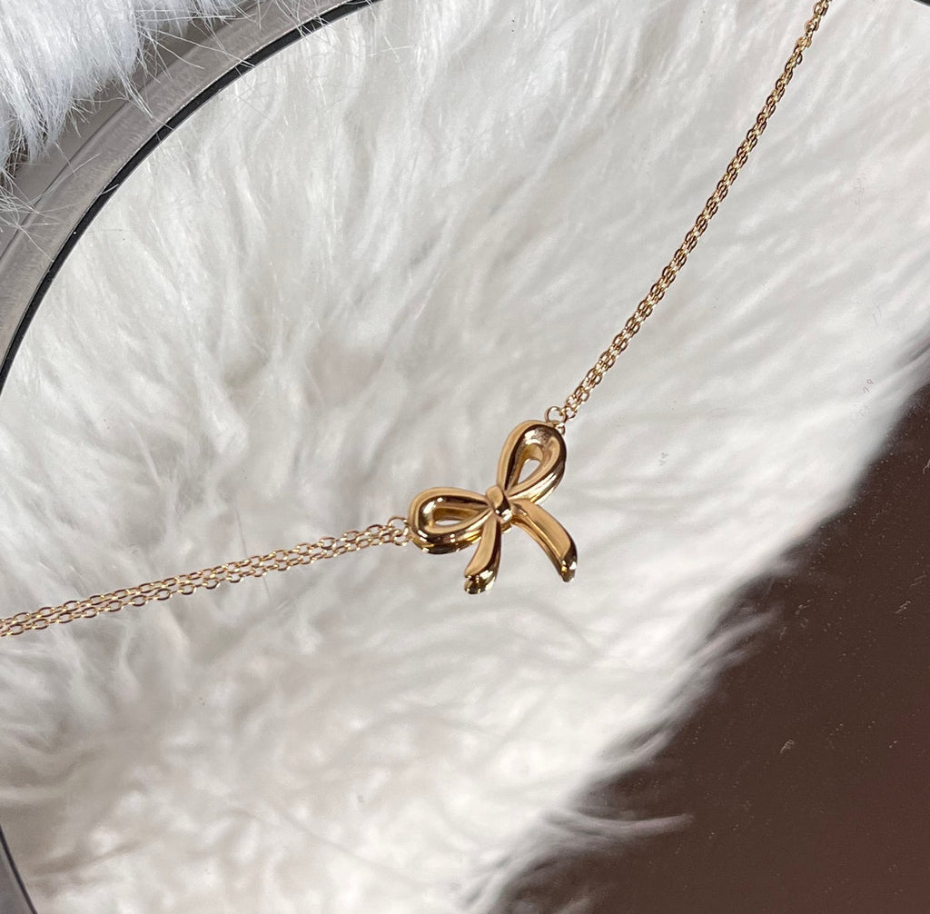 Bow bracelet