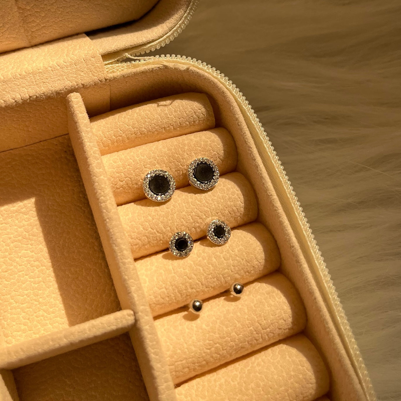 Olive piercing set