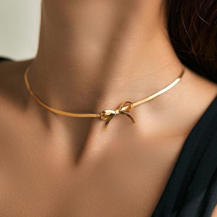 Bow chocker necklace